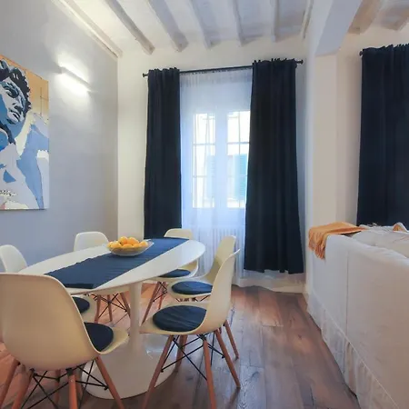 - Eva Sofia Apartment Florence